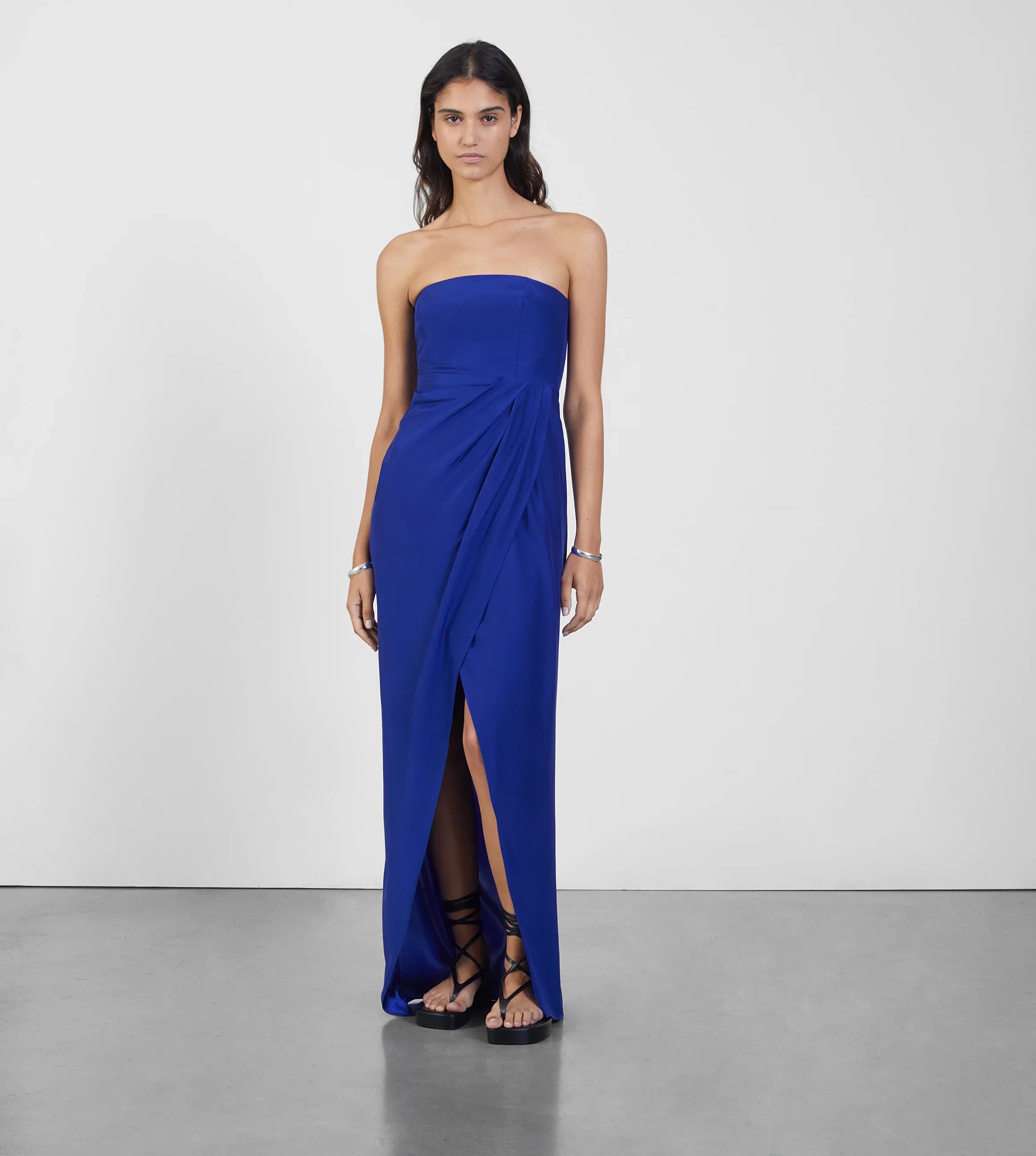 LICA_LONG_ULTRAMARINE_1 - Gauge81